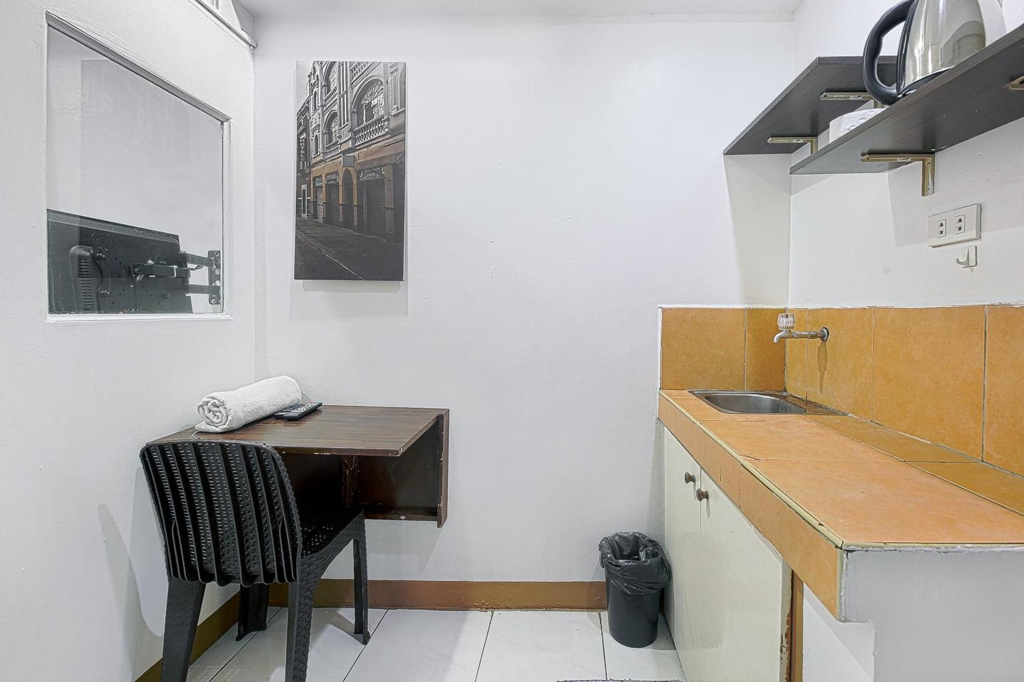 Oyo 859 City Stay Inns Pasong Tamo Makati City Екстер'єр фото
